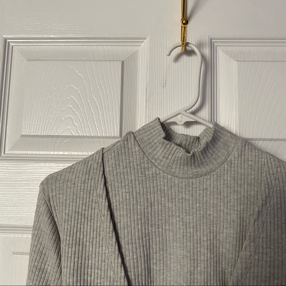 ribbed vest & long-sleeve wrap top set - Picture 2 of 7